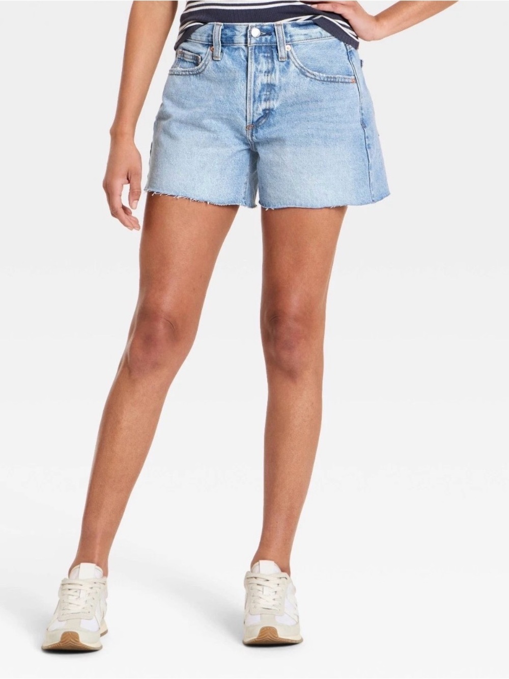 Women's Universal Thread Size 4 Mid-Rise 90's Baggy Jean Shorts NWT
